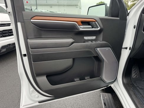 Used 2022 GMC Sierra 1500 Denali w/ Denali Reserve Package image 21