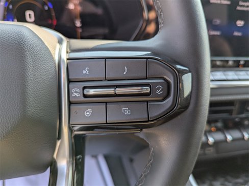 Certified 2023 Chevrolet Colorado LT w/ LT Convenience Package III image 17