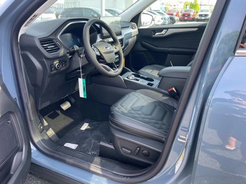 New 2024 Ford Escape SE w/ PHEV Premium Package image 8