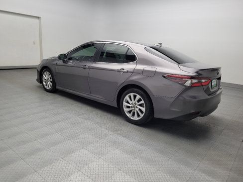 Used 2021 Toyota Camry LE image 5