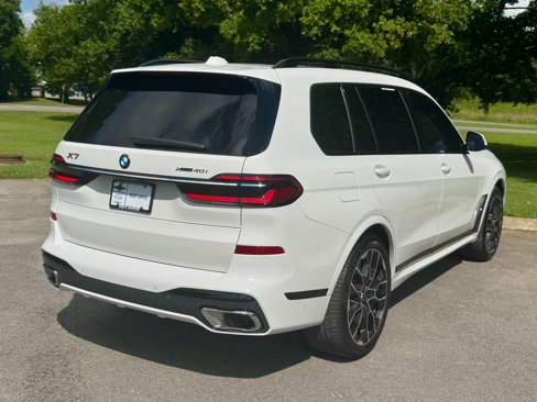 Used 2025 BMW X7 xDrive40i w/ M Sport Package image 3