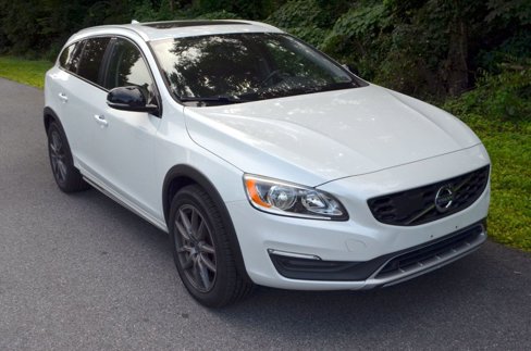 Used 2018 Volvo V60 T5 Cross Country w/ Convenience Package image 40