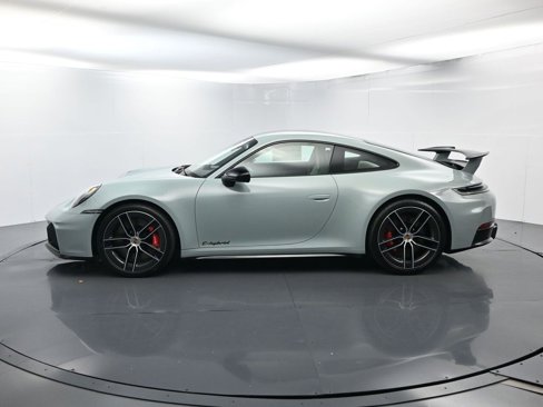 Certified 2026 Porsche 911 Carrera GTS image 2