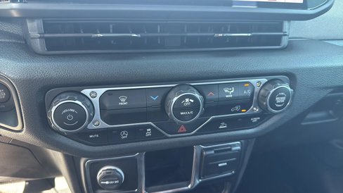 Used 2024 Jeep Wrangler Sport image 11