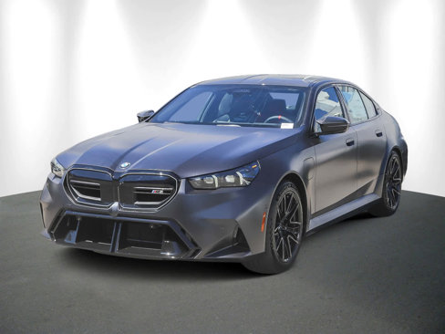 New 2026 BMW M5 w/ Carbon Package image 3