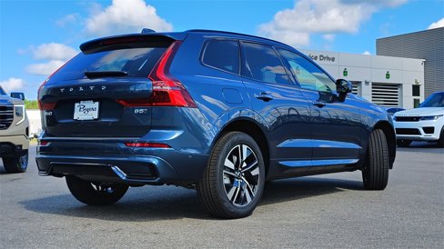 New 2026 Volvo XC60 B5 Plus w/ Climate Package image 3