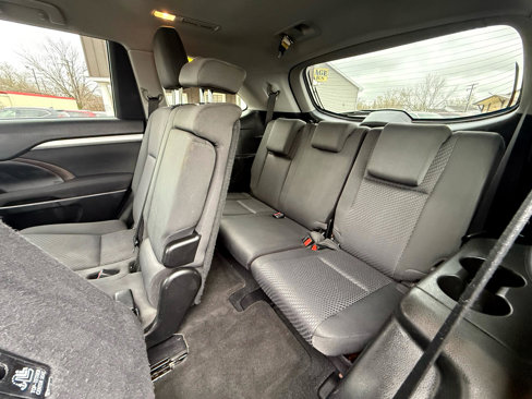 Used 2019 Toyota Highlander LE image 16