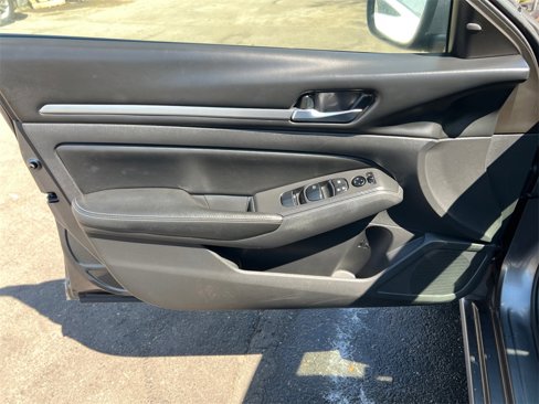 Used 2022 Nissan Altima 2.5 SV image 19