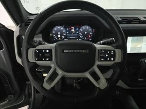 Used 2024 Land Rover Defender 110 S image 3