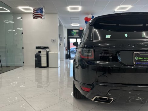 Used 2020 Land Rover Range Rover Sport HSE image 13