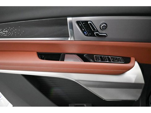 New 2026 Cadillac Vistiq Platinum image 17