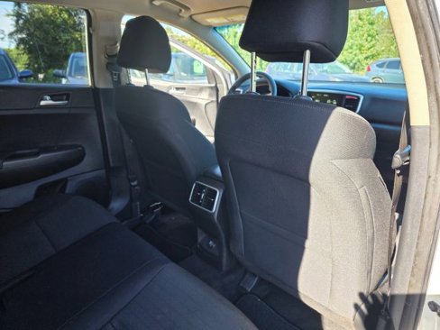 Used 2021 Kia Sportage LX w/ LX Fwd Popular Package image 16