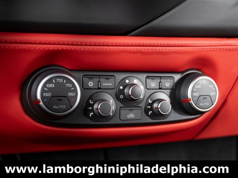 Used 2018 Ferrari 488 GTB image 24