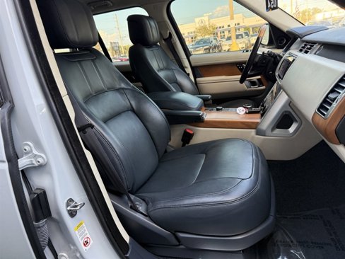 Used 2020 Land Rover Range Rover HSE image 19
