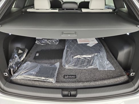 New 2026 Volkswagen Atlas Cross Sport SEL Premium R-Line image 37