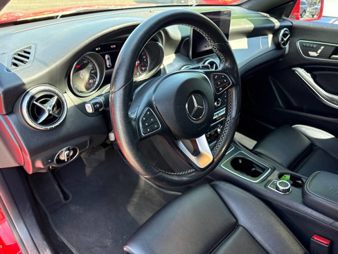 Used 2018 Mercedes-Benz CLA 250 image 34