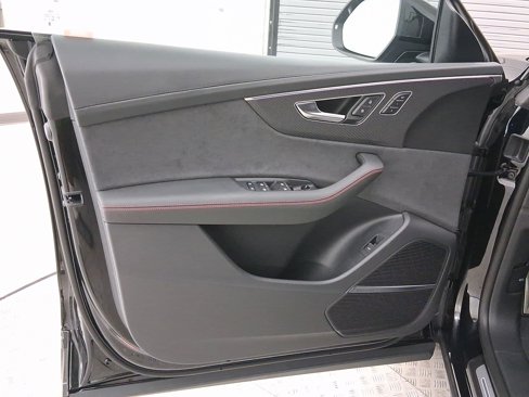 New 2026 Audi Q8 Prestige image 18
