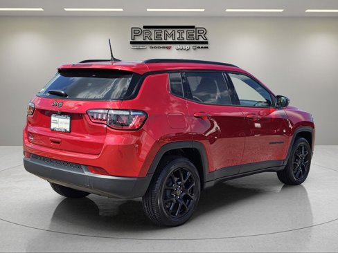 New 2026 Jeep Compass Latitude w/ Mopar All Weather Package image 8