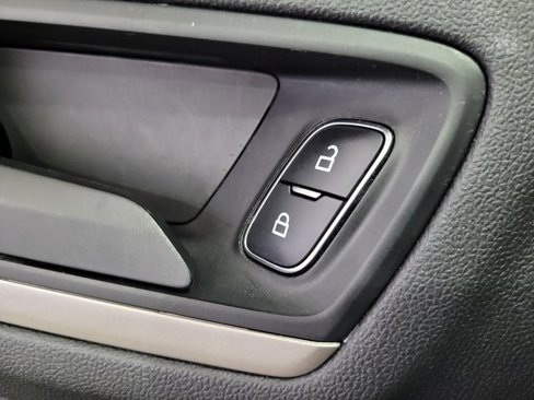 Used 2022 Ford Escape SE image 46