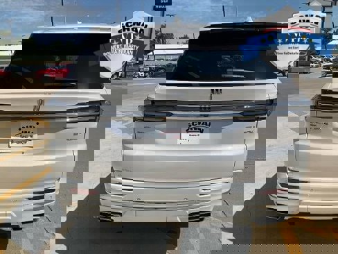 Used 2025 Buick Enclave Avenir w/ Super Cruise Package image 5