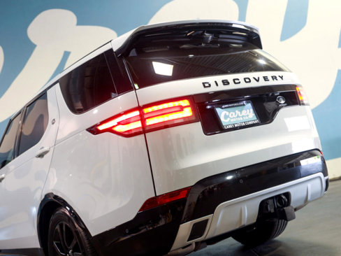 Used 2020 Land Rover Discovery Landmark image 23