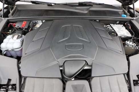 Used 2024 Porsche Cayenne Coupe image 48