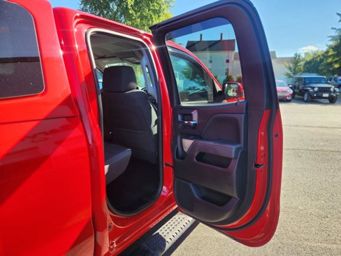 Used 2018 Chevrolet Silverado 1500 LT w/ All Star Edition image 32