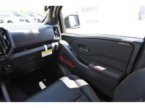 New 2026 Nissan Frontier PRO-4X w/ Pro Premium Package image 8
