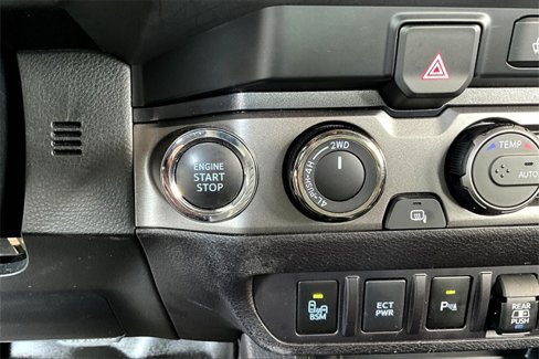 Used 2022 Toyota Tacoma TRD Off-Road image 23