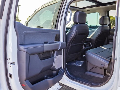 New 2026 Ford F250 Lariat w/ Black Appearance Package image 27