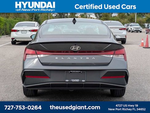 Certified 2025 Hyundai Elantra Sport image 4