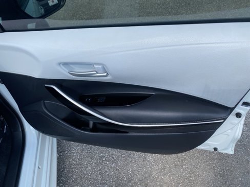 Used 2019 Toyota Corolla XSE image 29