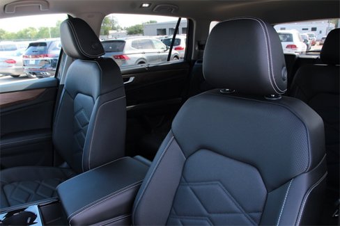 New 2026 Volkswagen Atlas SE image 10