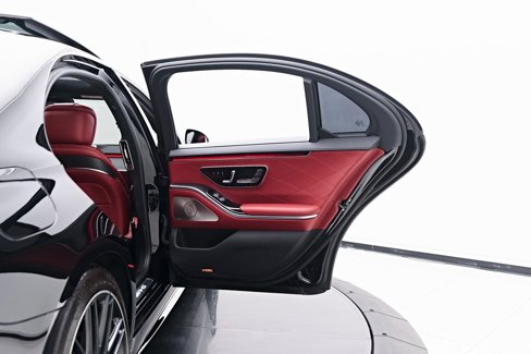 Used 2025 Mercedes-Benz S 63 AMG S image 36