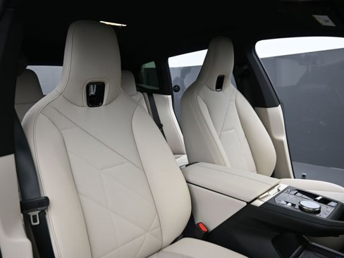 New 2026 BMW iX xDrive45 image 25