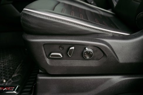 Used 2024 GMC Sierra 2500 AT4X image 14