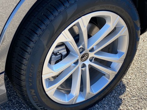New 2025 Audi Q7 2.0T Premium image 26