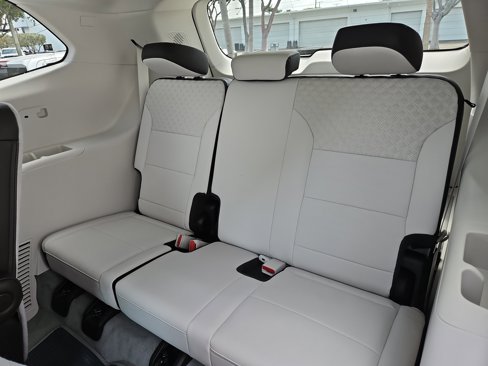 New 2026 GMC Acadia Denali w/ Super Cruise Package image 15