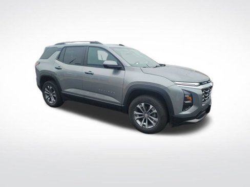 Used 2025 Chevrolet Equinox LT w/ Convenience Package II image 9