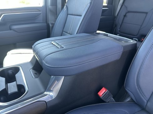 Used 2025 Chevrolet Silverado 3500 High Country w/ High Country Premium Package image 37