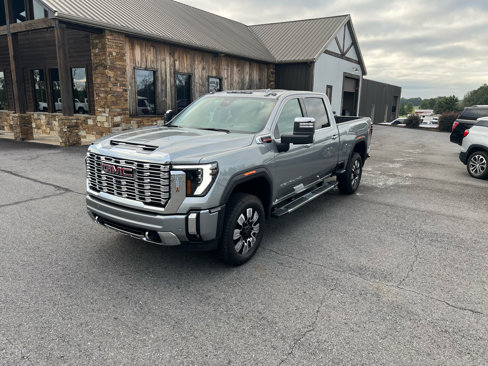 Used 2025 GMC Sierra 3500 Denali w/ Denali Reserve Package image 11