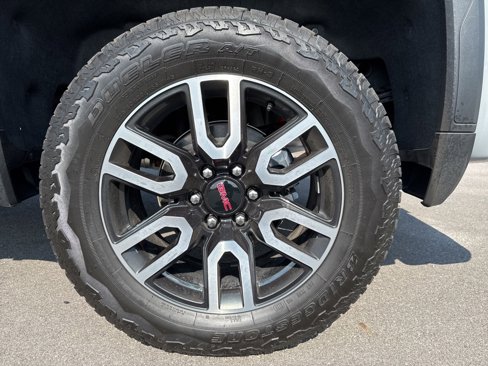 Used 2025 GMC Sierra 1500 AT4 w/ AT4 Preferred Package image 13