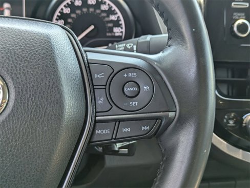 Used 2024 Toyota Camry SE image 19