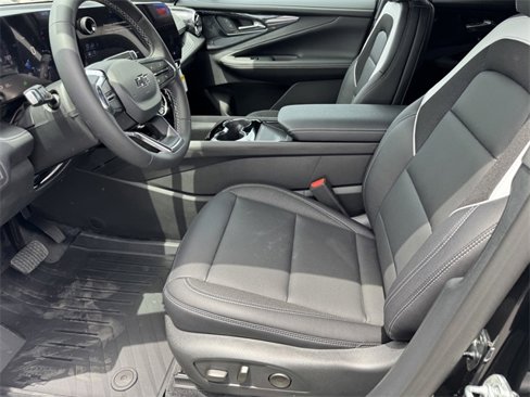 Used 2025 Chevrolet Blazer EV LT image 14