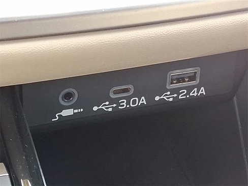 Certified 2025 Subaru Outback Limited image 25