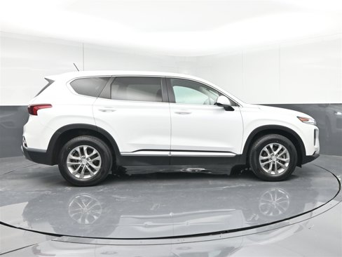 Used 2020 Hyundai Santa Fe SE image 4