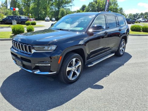 Used 2024 Jeep Grand Cherokee L Limited image 8