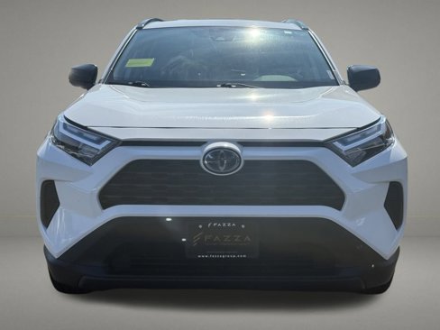 Used 2024 Toyota RAV4 LE image 9