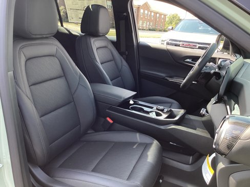 New 2026 Chevrolet Equinox LT w/ Convenience Package II image 32