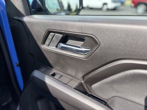 New 2025 GMC Canyon Elevation image 10